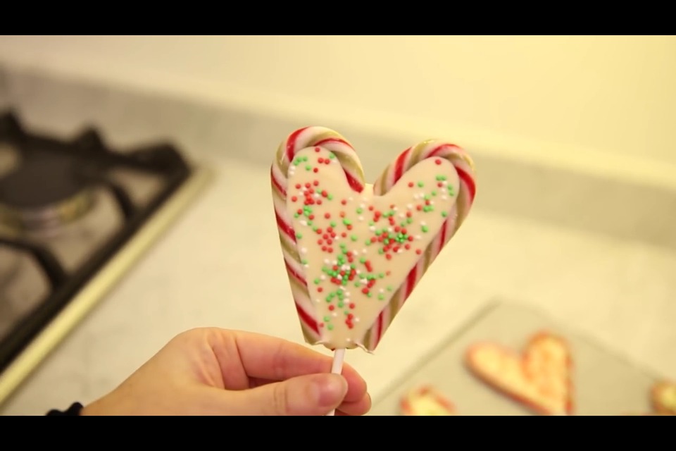 Gently remove the pops from the paper and then you are done!
