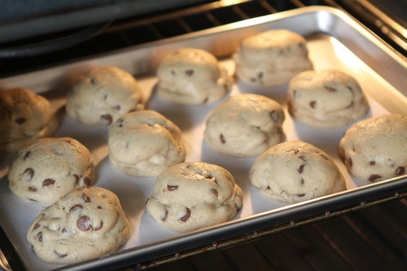 They’ll look a little something like this when they are done. Let cool then EAT! I used the Double Stuff variety and it was a great idea, LOVE the extra white cream center that melts ever so slightly 
