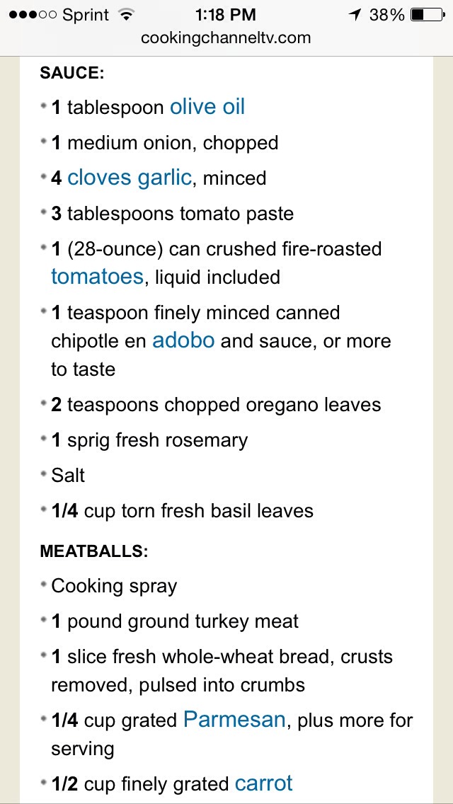 Healthy Turkey Meatballs with Quick&Spicy Tomato Sauce and Whole-Wheat 
