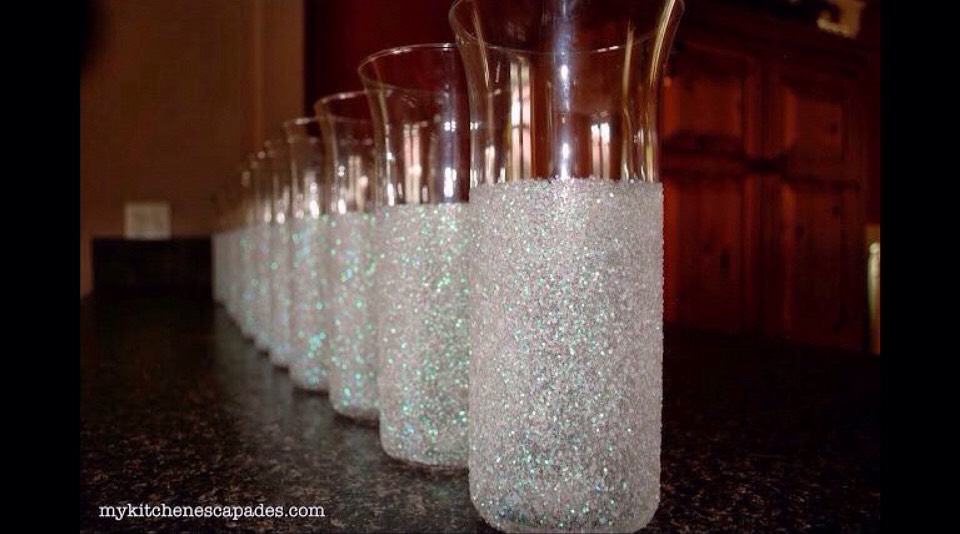 DIY Glitter Vases😍