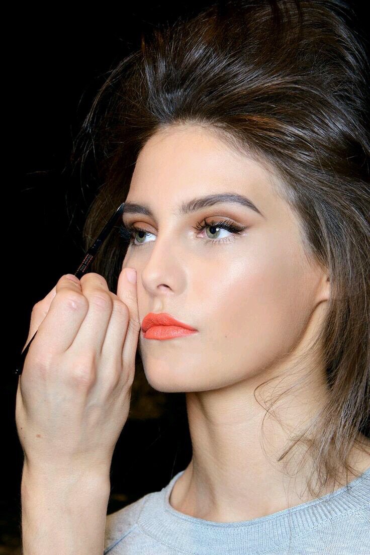 Beautiful Makeup With Orange Like Lip Color