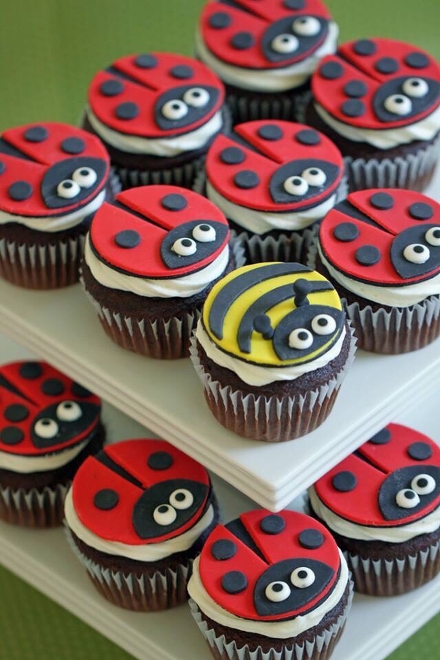 Adorable Cup Cake Topper Ideas And Some DIYs. π