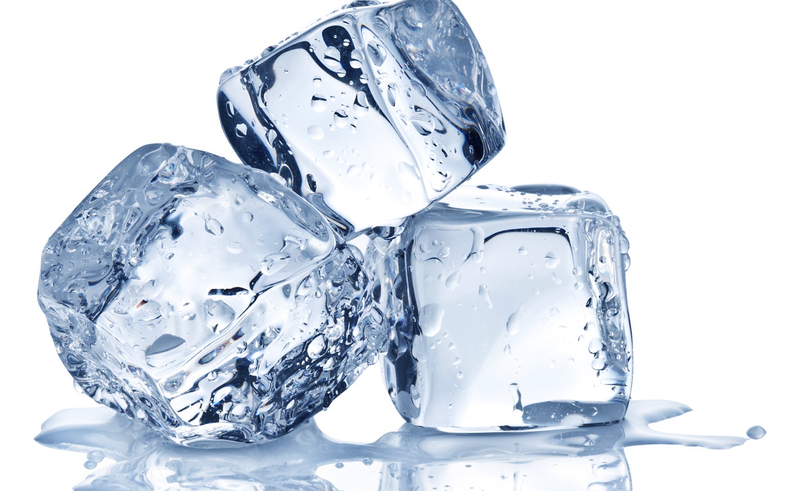 Step 4: Close pores
This time you are going to want to rinse the face cloth under cold water. Then use the cloth to wipe over your entire face to close pores and rid of any excess dirt or products. After that get a ice cube and rub all over your face especially around you "T" zone.