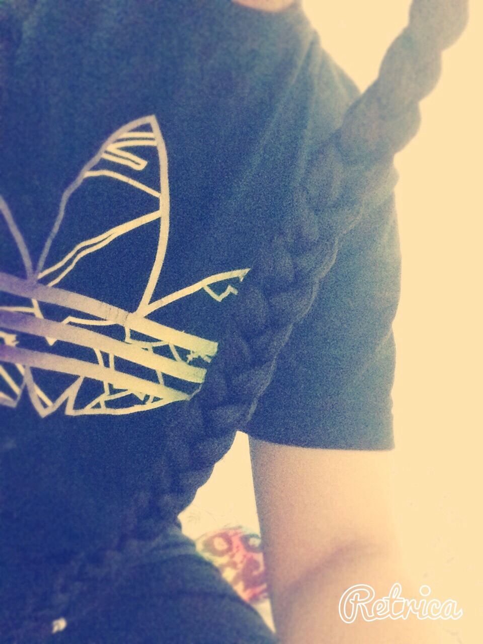 Start off with damp hair and then tightly do 2 braids! And then wait a couple of hours 3-5 hours or when your hair is dry or you can just sleep with them (overnight)! And then when you open them spray some hairspray to make your waves last all day!! And u will be waking up with beau waves!!❤️