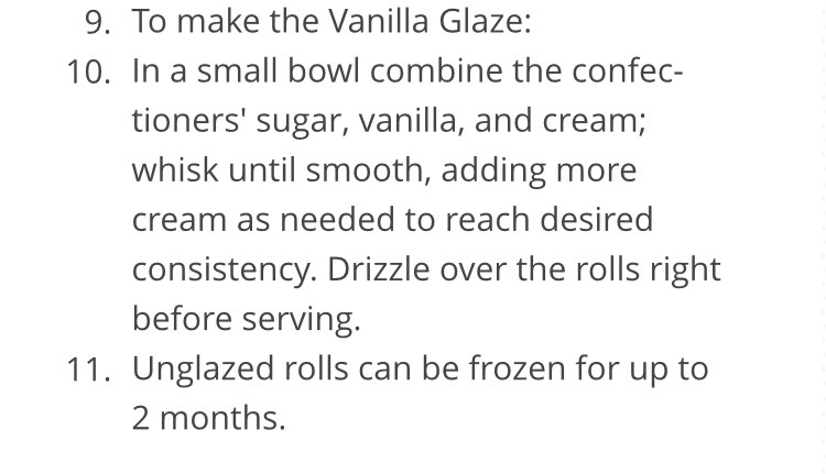 Strawberry Rolls With Vanilla Glaze🍓