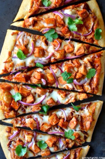 Buffalo Chicken Pizza! 😜😋