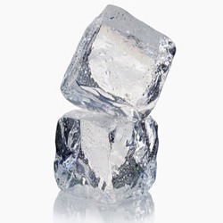 ICE

Run an ice cube over your face, focusing on areas with enlarged pores. The cold water will cause pores to reduce in size and minimize their appearance.

