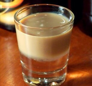 BUTTERY NIPPLE
1 oz DeKuyper® Buttershots liqueur
1/2 oz Irish cream