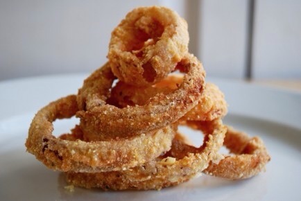 Gluten-Free Onion Rings

For those on gluten-free diets, these onion rings will satisfy your major cravings right at home!