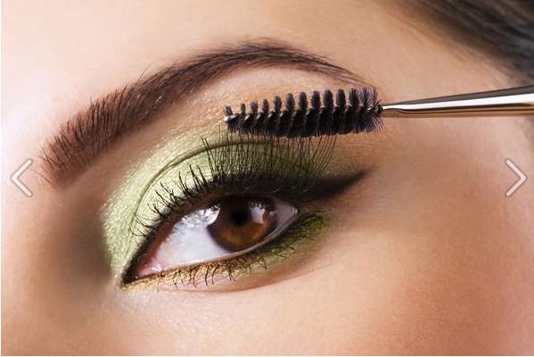 Mascara to perfection: Use a business card behind your lashes while applying mascara. It not only straightens out your lashes, but also stops the mascara from smudging on your eyelids.