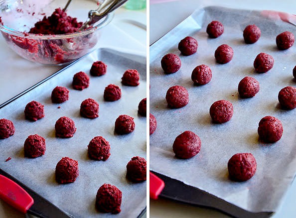 Roll the mixture in little balls on a cookie sheet with wax paper! 