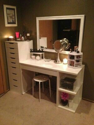 don't have enough room???
small vanity ideas!!!