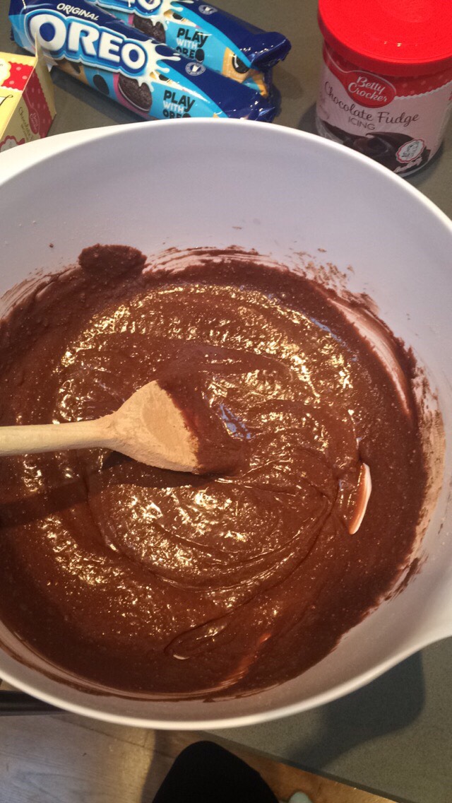 Make the brownie mix (use your own or use a packet mixture)
