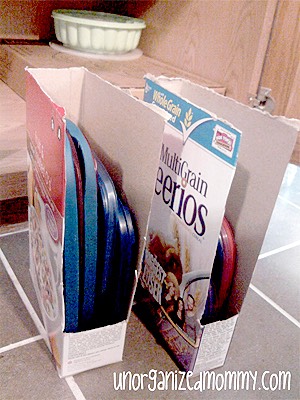 Frugal way to store your plastic lids! Another one of my biggest organizing pet peeves SOLVED…CHEAPLY!