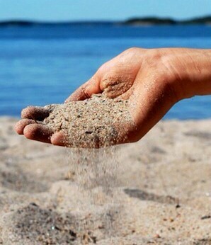 Sand

Silicon dioxide (sand) is used as an anti-caking agent for items like fast-food buffalo wings and chili, so it can can stay in a heater for days at a time.