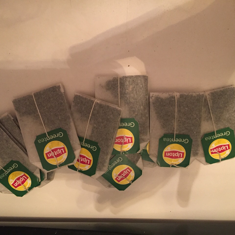 My bath it's medium sized so I use 10 tea bags. Use however many you want