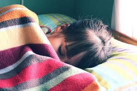SLEEP ON CLEAN SATIN OR SILK PILLOWCASES Always wash your pillowcases frequently! If possible, try to get silk or satin pillowcases. These materials cause less friction between your skin and the pillowcase. Also, silk or satin pillowcases create fewer creases in your skin!