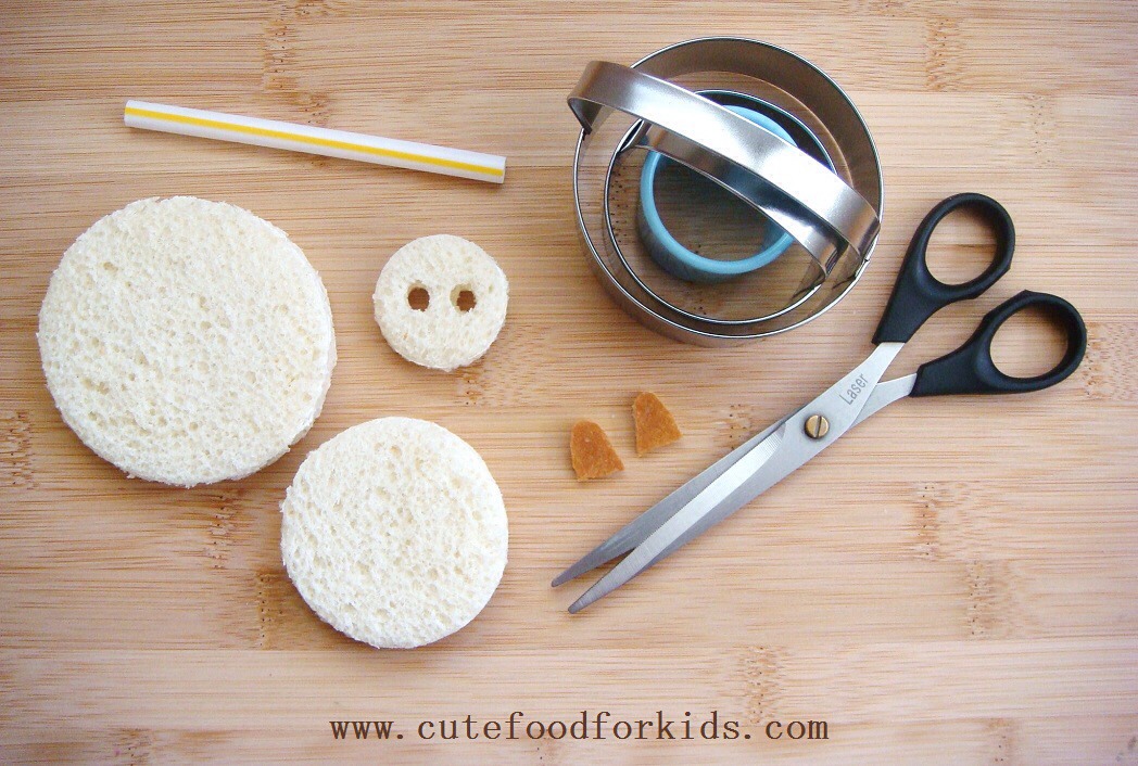 - Cut all the pieces you need from two slices of bread.