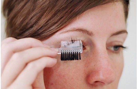 Then comb then so you dont have any lashes sticking toguether .