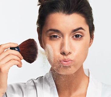 To Apply Powder
Use the Puffer Fish
Fill your cheeks with as much air as you can , this will smooth out your wrinkles so the makeup doesn’t accumulate in them and exaggerate lines. When you relax your face, blend any excess product with a powder brush or puff.