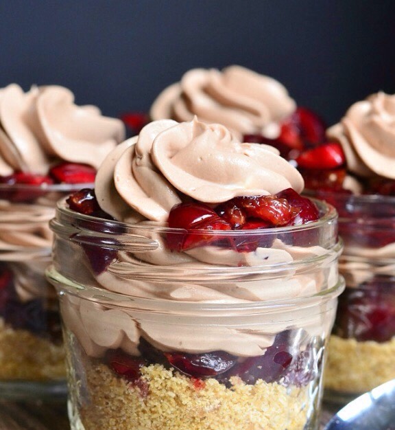 No bake chocolate cherry cheesecake pie in a jar