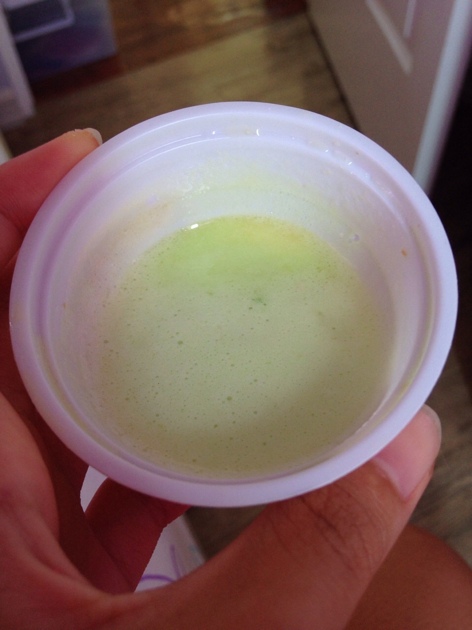 The mixture should end up like this, spread over affected area and wash after 10 miutes