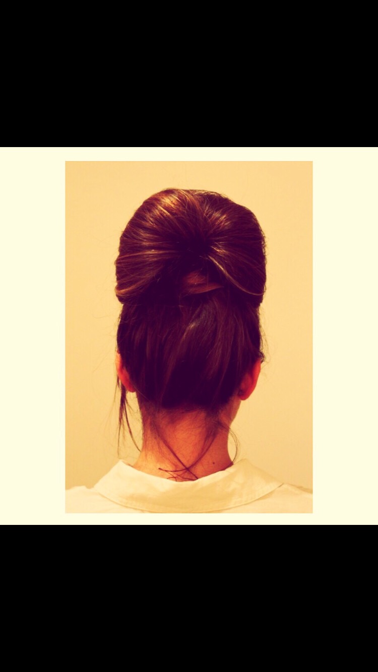 Super Easy Super Cute Top Bun !! 