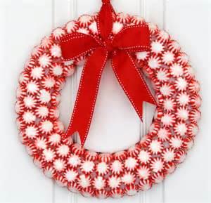 "Beautiful Candy Cane Wreath Idea's"