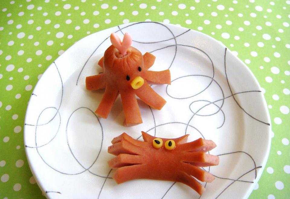 Not Your Average Dog
No bun needed for these hot dogs. Turn this kid favorite into a crab or octopus with a few slices.