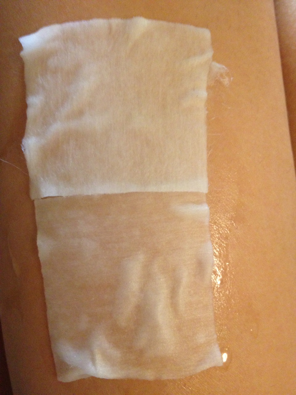This is how you cool your face. You place the cotton on your skin and then soak it with the skin toner. 