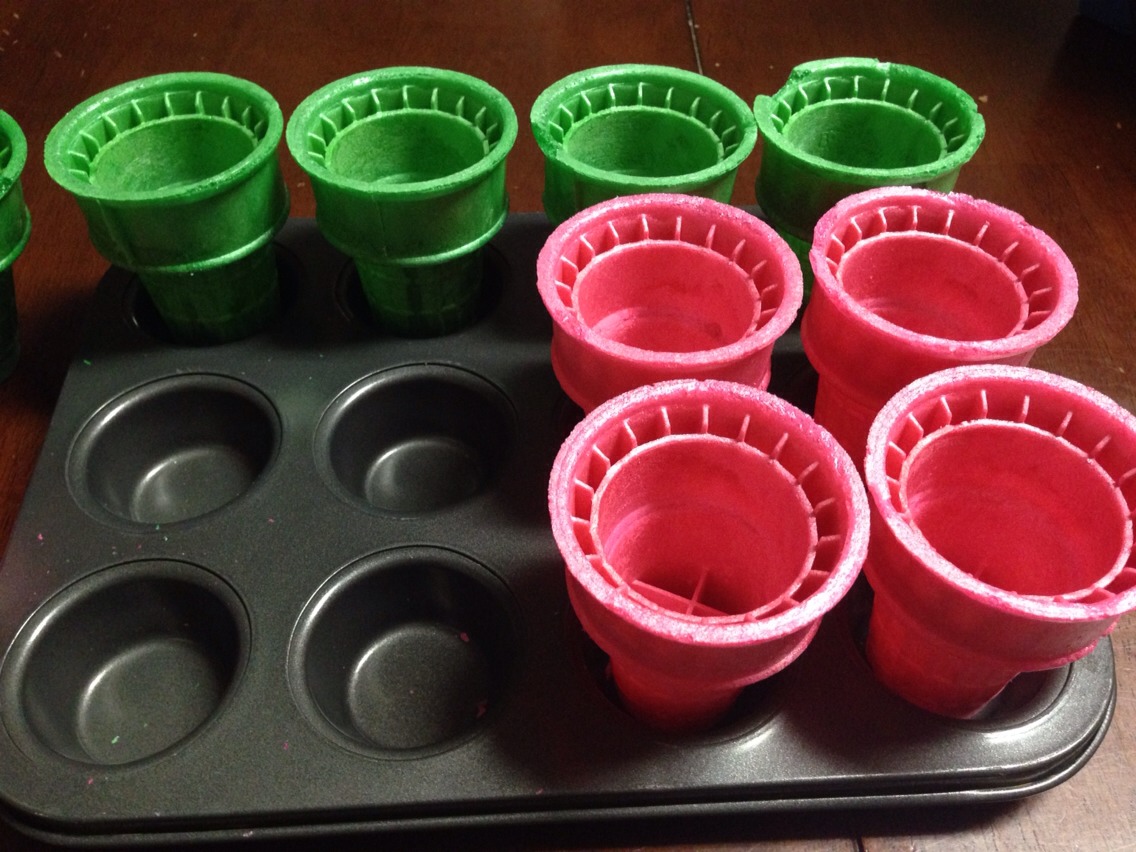 Use mini cupcake tins to hold your cones