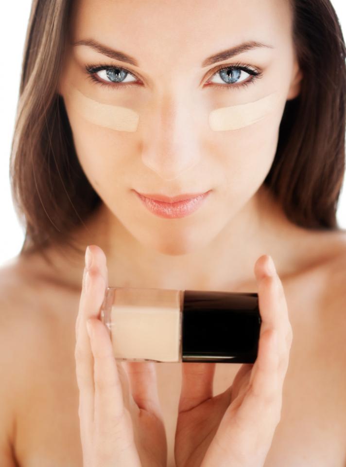 Know Your Shade
When choosing a foundation, test a product on the skin near your jawline. be sure to do it in natural light. this will ensure the foundation tone you choose for your face isn't too different from the natural shade of your neck. I like Makeup Forever's Invisible Cover HD Foundation