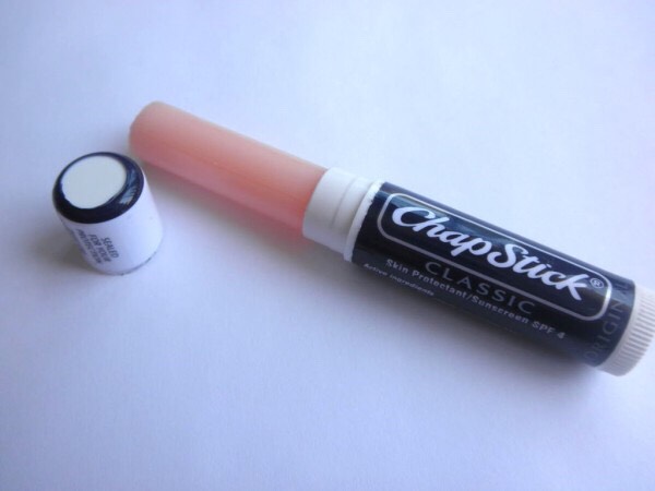 Oops no more Chapstick, I Don't Know About You Guys but I an constantly losing or running out of my Chapstick and always forget or never have time to go out and get some more. So here's a simple home remedy that you can ues if you don't have any time. 
