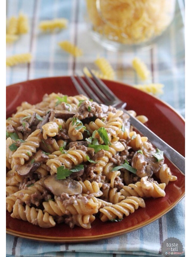 One Pot Ground Beef Stroganoff