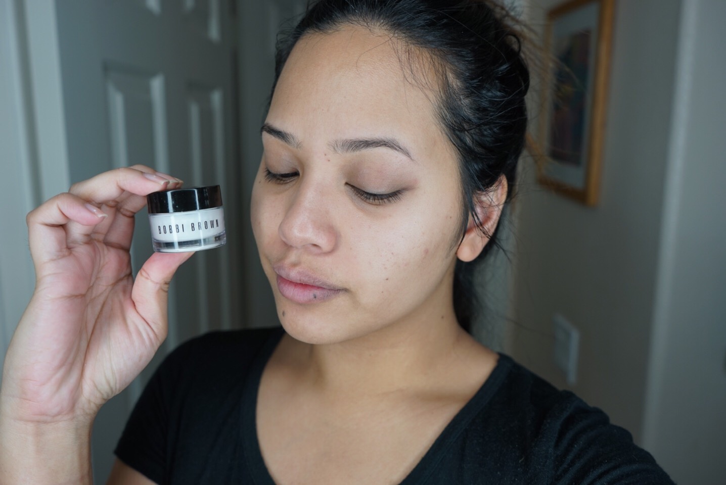 2. Hydrate. Always make sure you're applying some type of moisturizer to hydrate your skin. This will prevent your skin from looking dull. Using Bobbi Brown Hydrating Face Cream.
