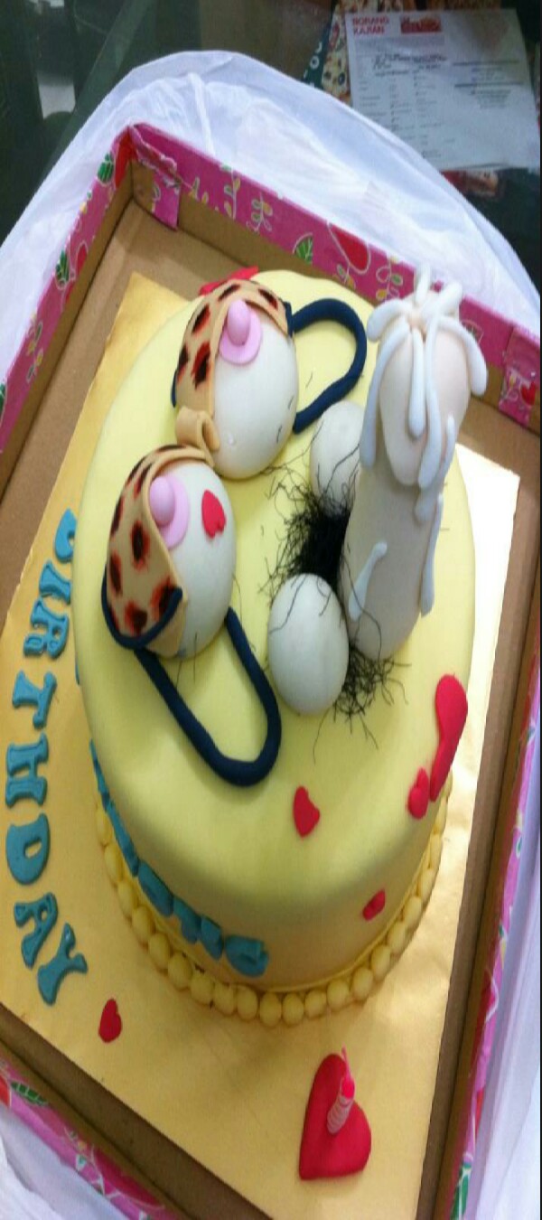 FREAKY Cake Decor