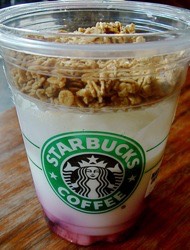 YOGURT PARFAIT
A good alternative for fudge once in a while😂👌 refreshing for pre/post workouts, totally recommend