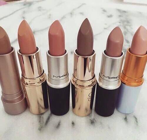 HOT NUDES!