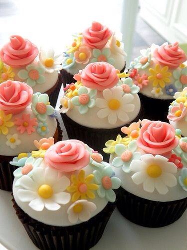 Yummy Flower Cupcakes 