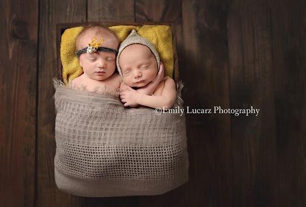 Newborns First Photo Shoot Ideas!!!!!!!!!!!!!!Really Cute!!!!!!!!!!!