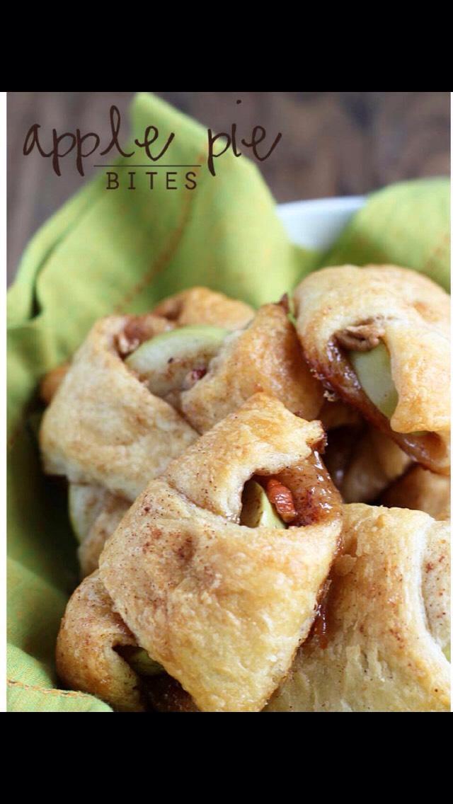 Simple, Easy, & Delicious Apple Pie Bites!