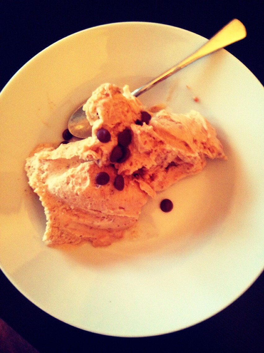 2 ingredient banana "ice cream"
Serves 1

1 frozen banana 
1 tbs peanut butter

Blend in a food processor until smooth and creamy 