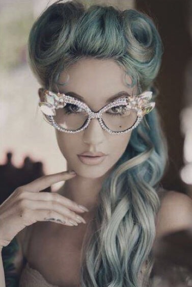 Hair Looking Smokin Hot On Holiday Ideas #HolidayHair