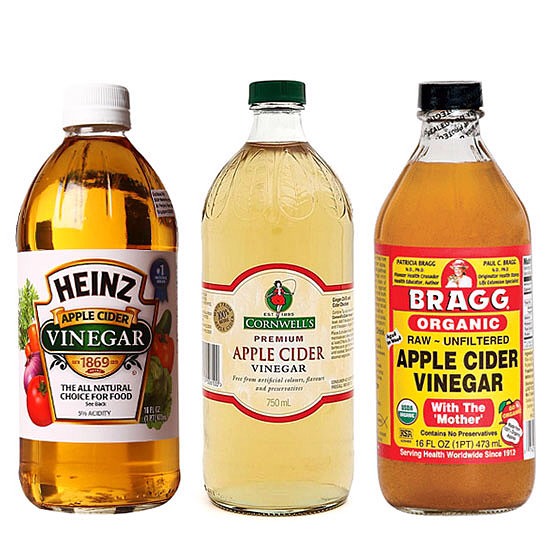 Apple cider vinegar
Apple cider vinegar eliminates excess oils and grease in the scalp and hair and helps clear away irritating, itchy dandruff.
