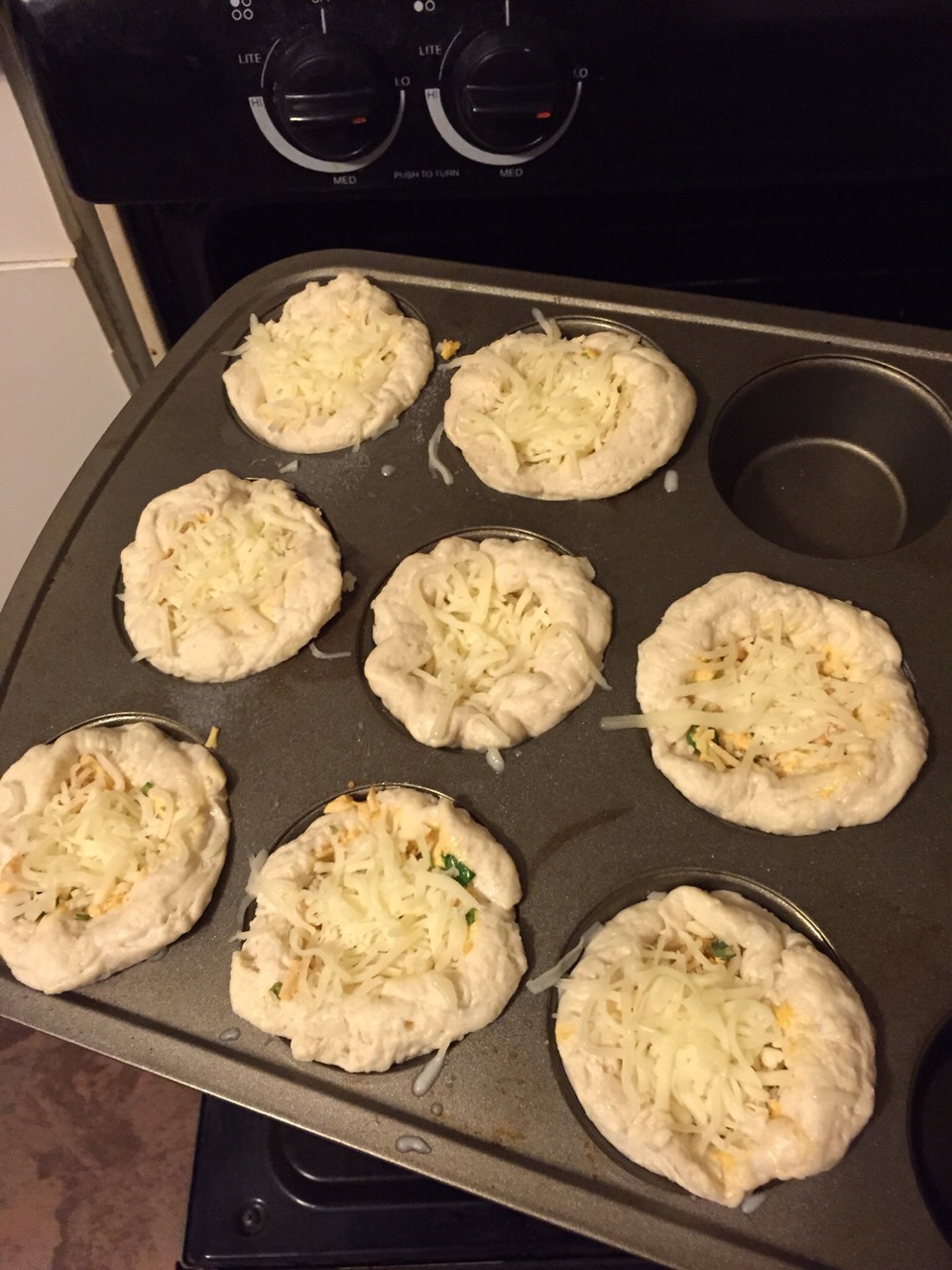 Simple & Quick Buffalo Chicken Muffins 