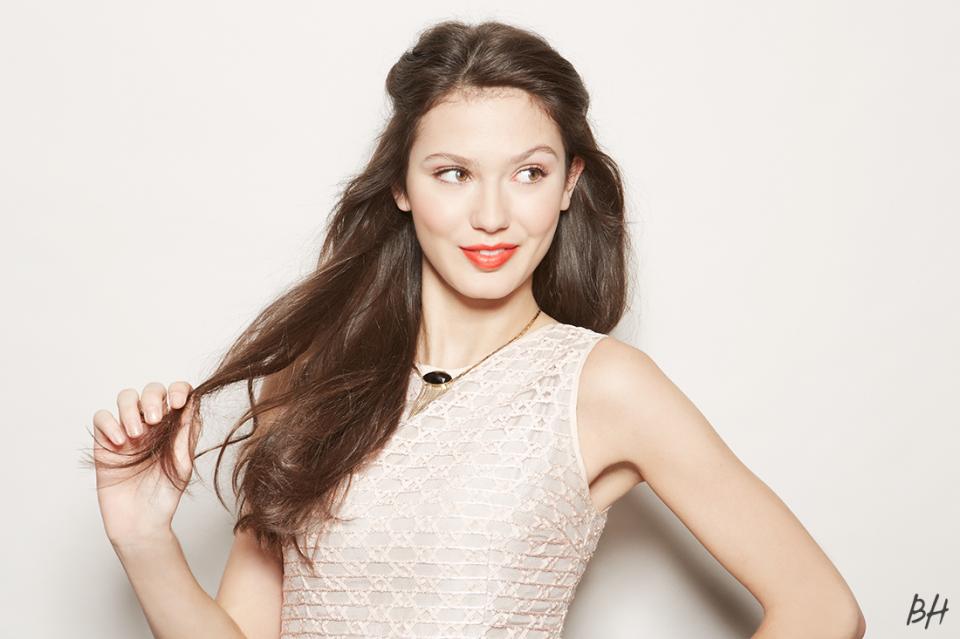 For the perfect first impression, opt for something a bit more classic.

