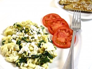 10. 3 eggs white, 1/2 cup of raw spinach, 1 tablespoon of feta cheese, and 1 slice of tomato cooked in a frying pan has around 100 calories and is delicious! 👍😋