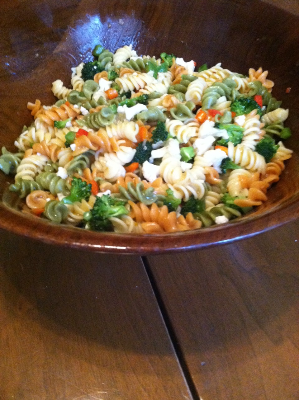 How To Make A Simple, Healthy Rotini Salad With Italian Dressing