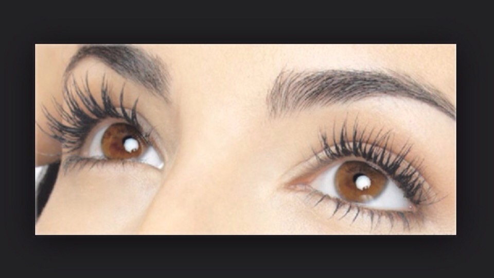 Then, apply your favourite mascara, or leave them as they are. And your lashes will be curlier for longer!
