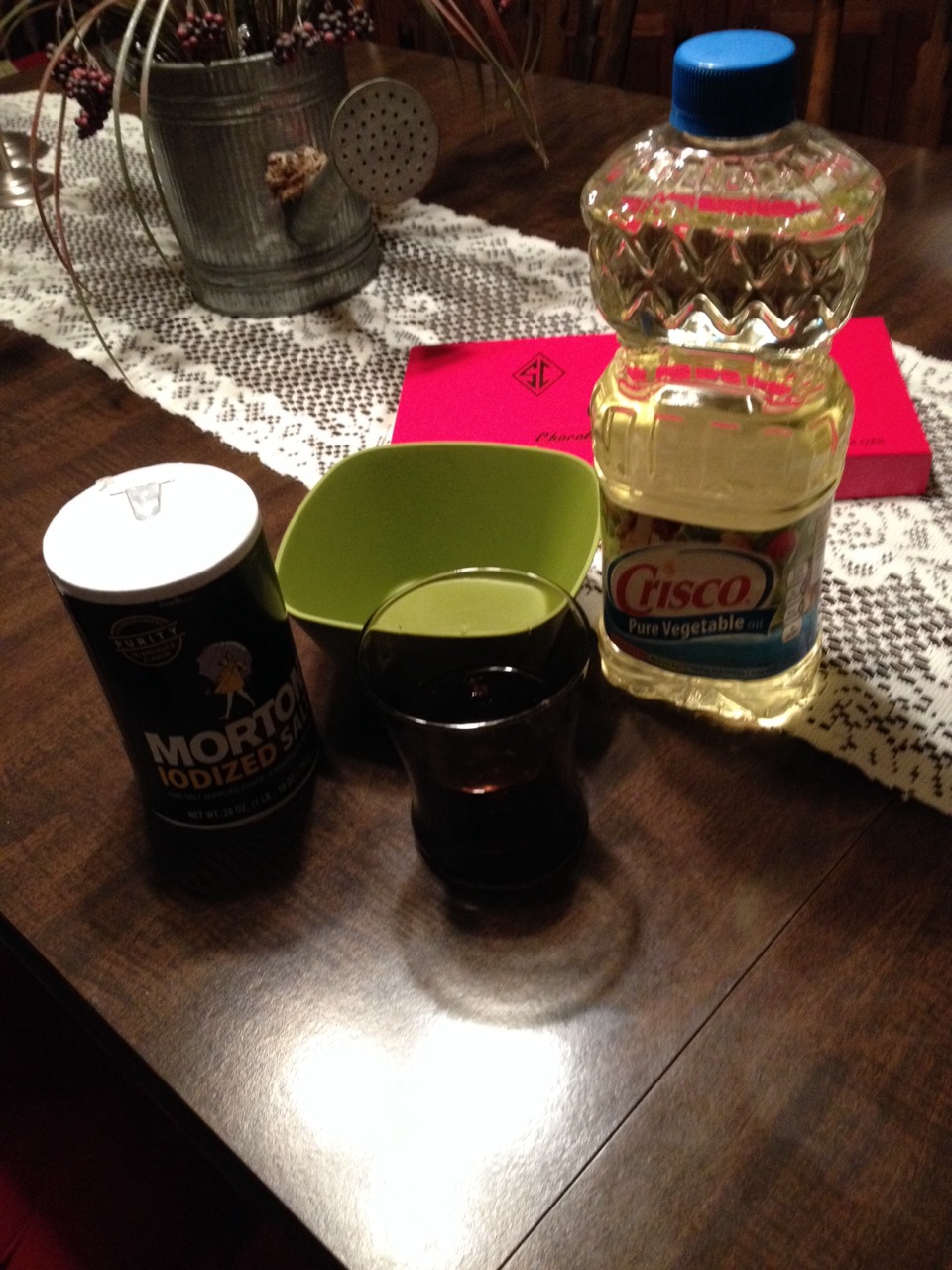 Things you will need:
Bowl
Vegetable oil
Salt and a glass of cold water
A spoon ( or anything to stir with )